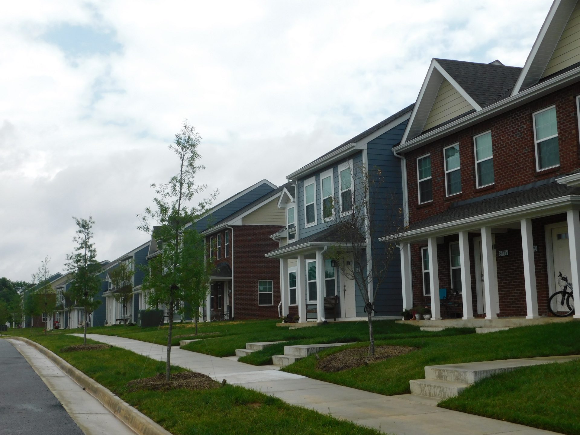 7% of the housing in Marshall, VA